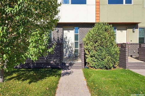 24-103 Willis Crescent, Saskatoon, SK, S7T0X9 | Card Image