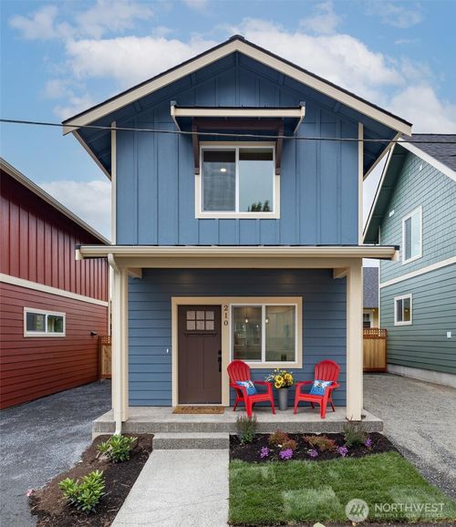 210 Carolina St, Bellingham, WA, 98225-3717 | Card Image