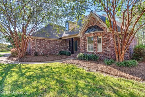 118 Woodlands Glen Cir, Brandon, MS, 39047-7107 | Card Image