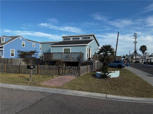 202 Roberts Ave, Port Aransas, TX, 78373-4024 | Card Image