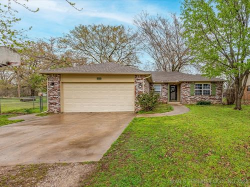 326 E Alton Ave, Oologah, OK, 74053-3575 | Card Image