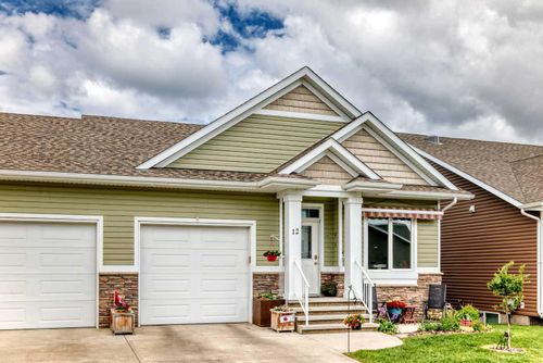 12 Beardsley Cres, Lacombe, AB, T4L0G4 | Card Image