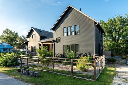 401 Cosmos St, Houston, TX, 77009-5607 | Card Image