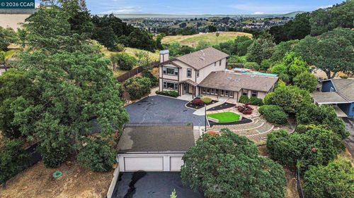 4885 Milden Rd, Martinez, CA, 94553-4536 | Card Image