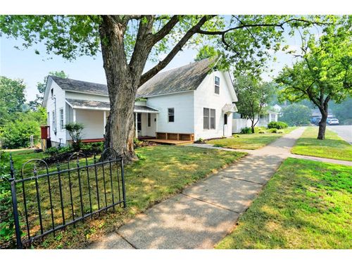 619 Locust St, Hudson, WI, 54016-1718 | Card Image