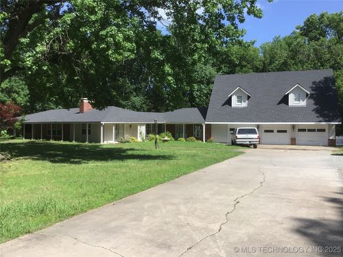 508 17th St, Pryor, OK, 74361-8035 | Card Image