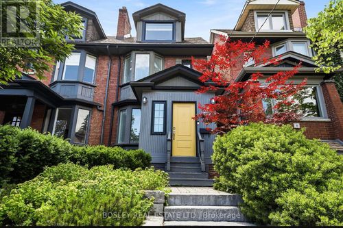 6 Ridley Gdns, Toronto, ON, M6R2T8 | Card Image