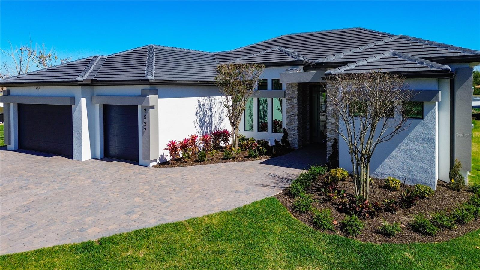 Residential in CAPE CORAL 2