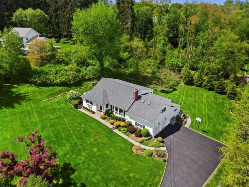 8 North Ln, North Castle, NY, 10504-2237 | Card Image