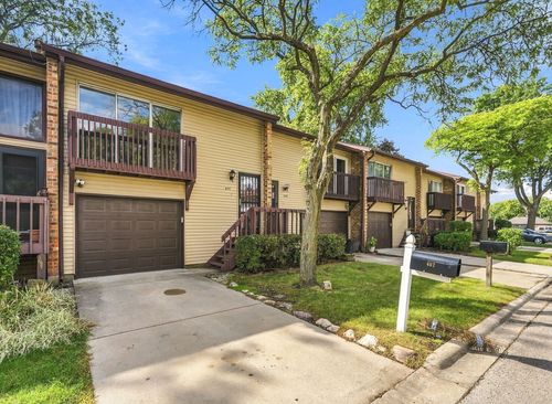 457 Sioux Dr, Bolingbrook, IL, 60440-1861 | Card Image