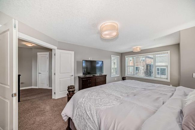 18 Rockford Road Nw, Home with 4 bedrooms, 3 bathrooms and 4 parking in Calgary AB | Image 30