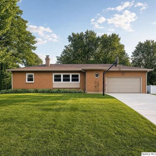 5128 Ri Dora Dr, Quincy, IL, 62305-8639 | Card Image