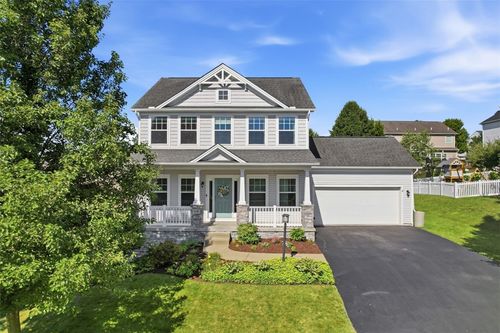 106 Brighton Ln, Mars, PA, 16046-2238 | Card Image