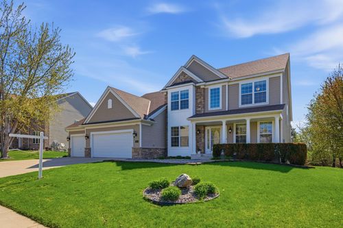 749 Ali Ln, Victoria, MN, 55386-8260 | Card Image
