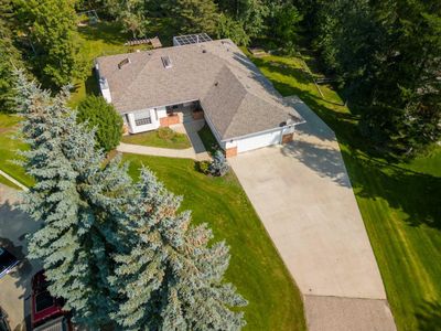 34 Ravine Dr, House detached with 5 bedrooms, 3 bathrooms and 6 parking in Whitecourt AB | Image 2