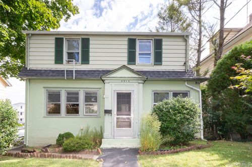 531 1/2 Willett Ave, Port Chester, NY, 10573-3127 | Card Image