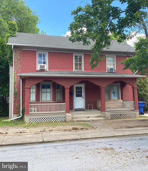 208 Church St, FRONT ROYAL, VA, 22630-3104 | Card Image