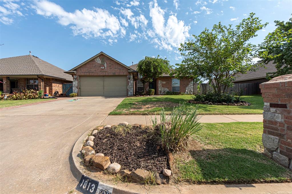 31st St, Moore, OK 73160