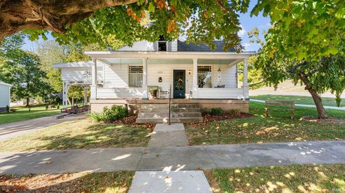 123 1st St, Paoli, IN, 47454-1301 | Card Image