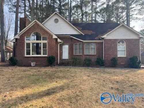 1863 Shellbrook Dr Nw, Huntsville, AL, 35806-3417 | Card Image