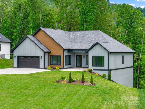 29-24 Slate Dr, Candler, NC, 28715-9097 | Card Image