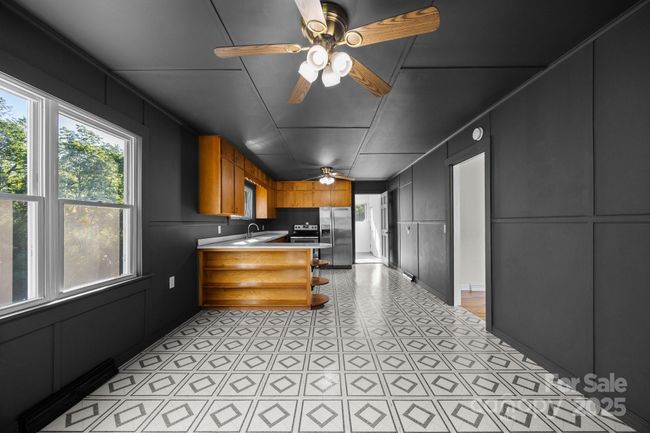 109 Short St, Home with 3 bedrooms, 2 bathrooms and null parking in Waynesville NC | Image 7