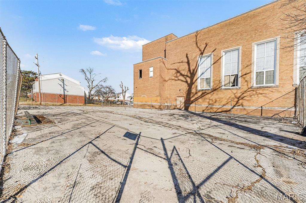 Commercial Sale in St Louis