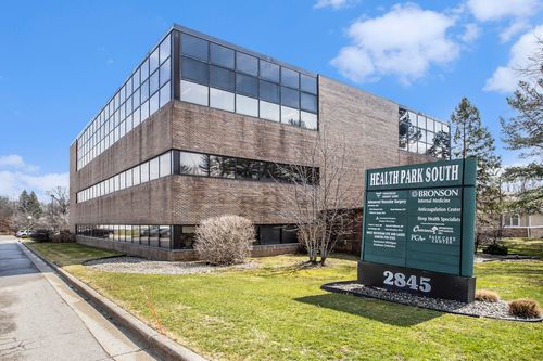 201-2845 Capital Ave Sw, Battle Creek, MI, 49015-4185 | Card Image