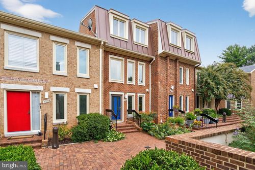4281 Embassy Park Dr Nw, WASHINGTON, DC, 20016-3605 | Card Image