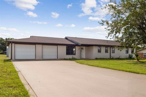 2022 Reeves Rd, Pawnee, OK, 74058-9436 | Card Image