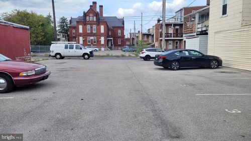 2-614 W Clarke Ave, YORK, PA, 17401-3308 | Card Image