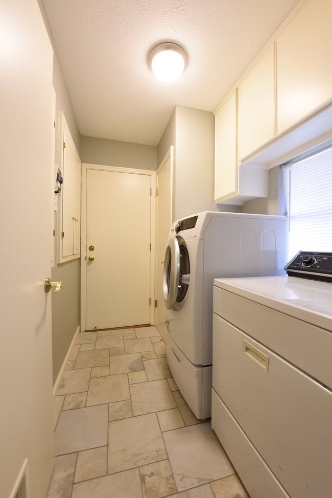 13021 Mitchwin Rd, House other with 3 bedrooms, 2 bathrooms and null parking in Farmers Branch TX | Image 21