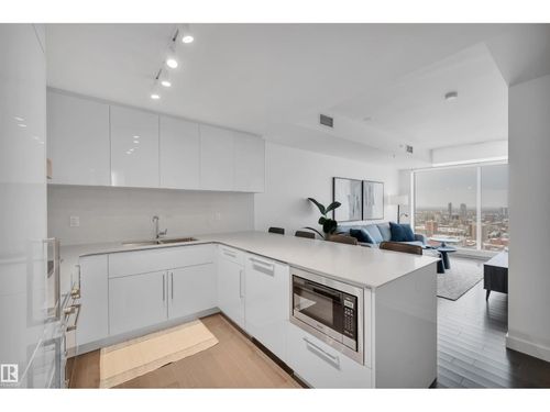 2711-10360 102 St Nw, Edmonton, AB, T5J0K6 | Card Image