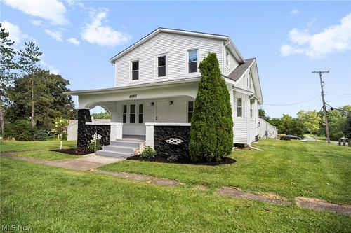 4597 Elyria Ave, Lorain, OH, 44055-2463 | Card Image