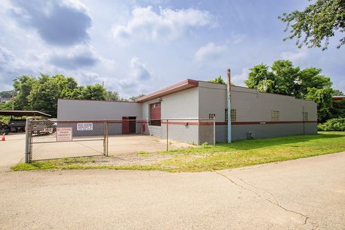 121 Railroad St, Uniontown, PA, 15401-4139 | Card Image