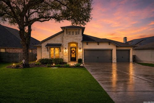 633 Vale Ct, New Braunfels, TX, 78132-2957 | Card Image