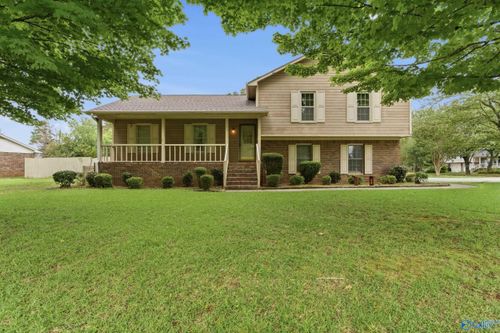113 Gordon Dr, Madison, AL, 35758-1879 | Card Image