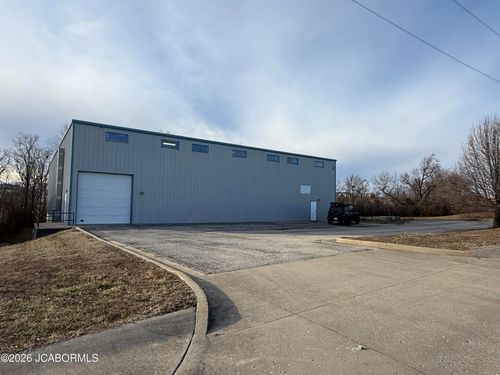 2004 Midland Ct, Jefferson City, MO, 65101-1845 | Card Image