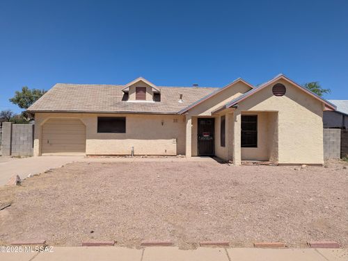 7088 S Camino Grande, Tucson, AZ, 85746-8283 | Card Image