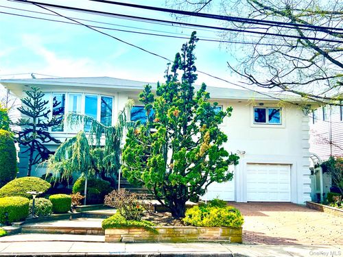 728 Arbuckle Ave, Woodmere, NY, 11598-2706 | Card Image