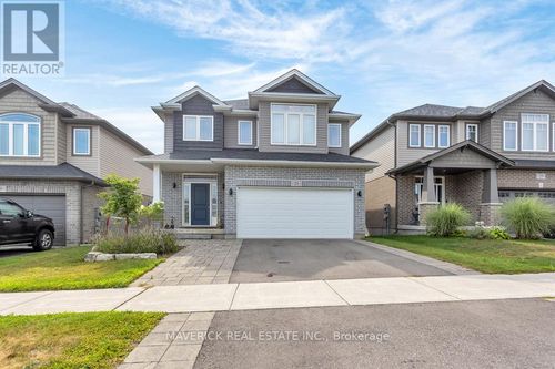 21 Chamberlain Ave, Ingersoll, ON, N5C0C6 | Card Image