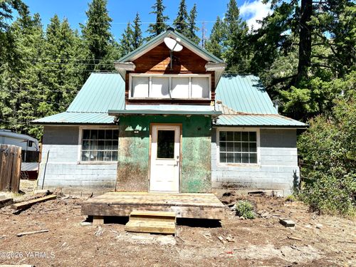 10 Trout Ln, Naches, WA, 98937-9521 | Card Image