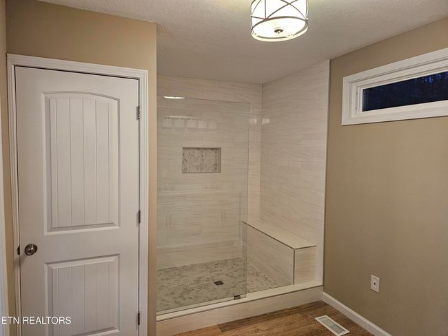 MASTER BATH | Image 14