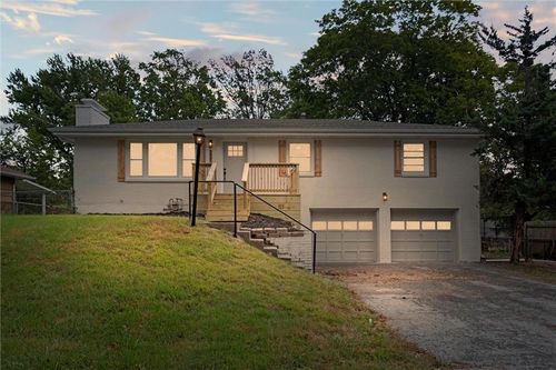 2217 N 83rd St, Kansas City, KS, 66109-2109 | Card Image