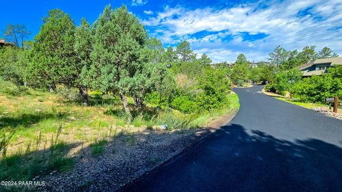 740 Crosscreek Dr, Prescott, AZ, 86303-5052 | Card Image