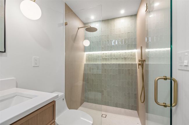 Primary Suite Bath | Image 19