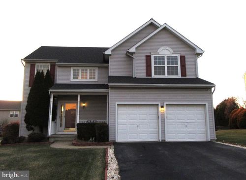 136 Clear Creek Dr, BEAR, DE, 19701-3344 | Card Image