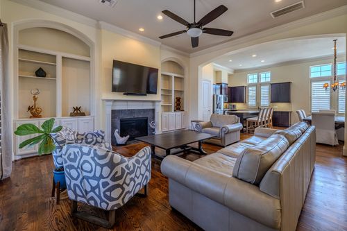 10929 Upland Park, Houston, TX, 77043-4741 | Card Image