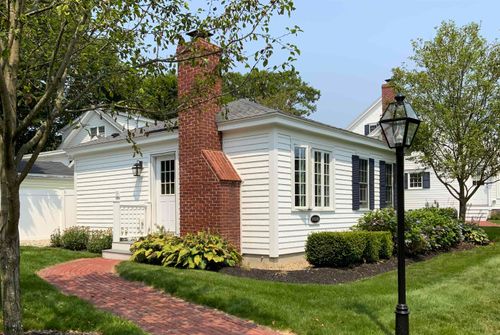 4-32 Cable Rd, Rye, NH, 03870-2411 | Card Image