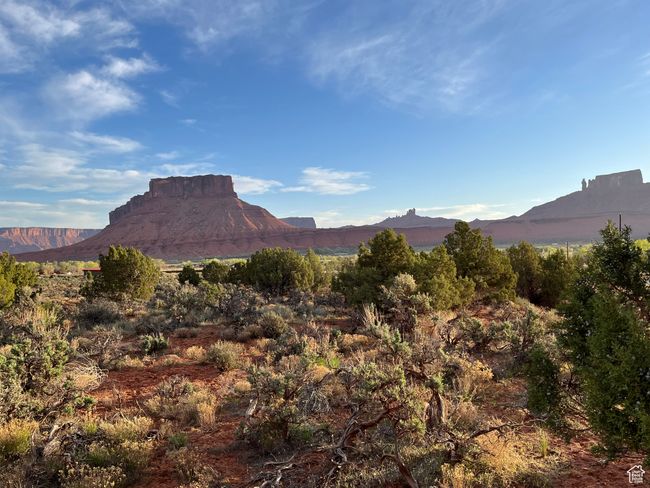 View towards monuments | Image 7